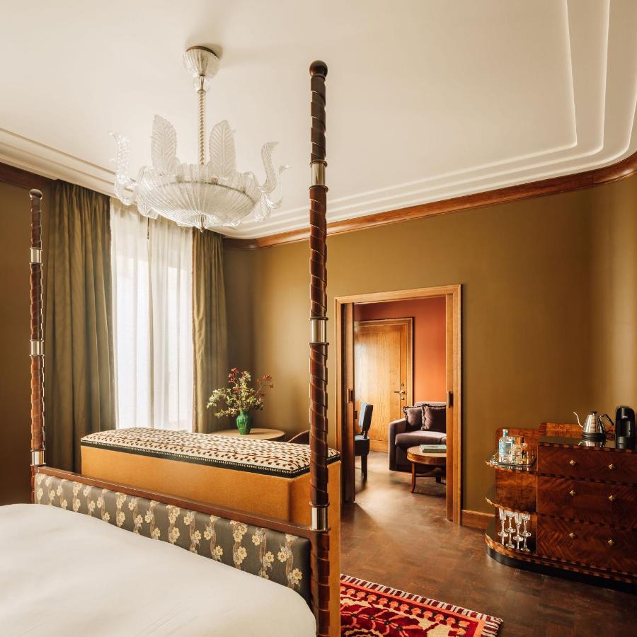 Sommerro Осло Екстериор снимка A suite at the Hotel de Crillon