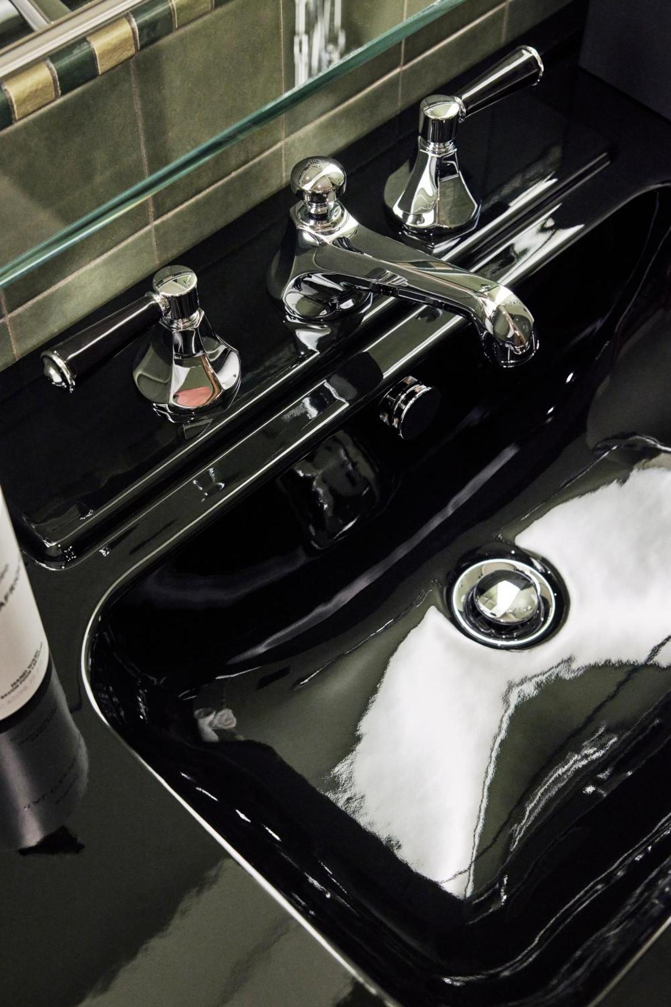 Sommerro Осло Екстериор снимка A black sink